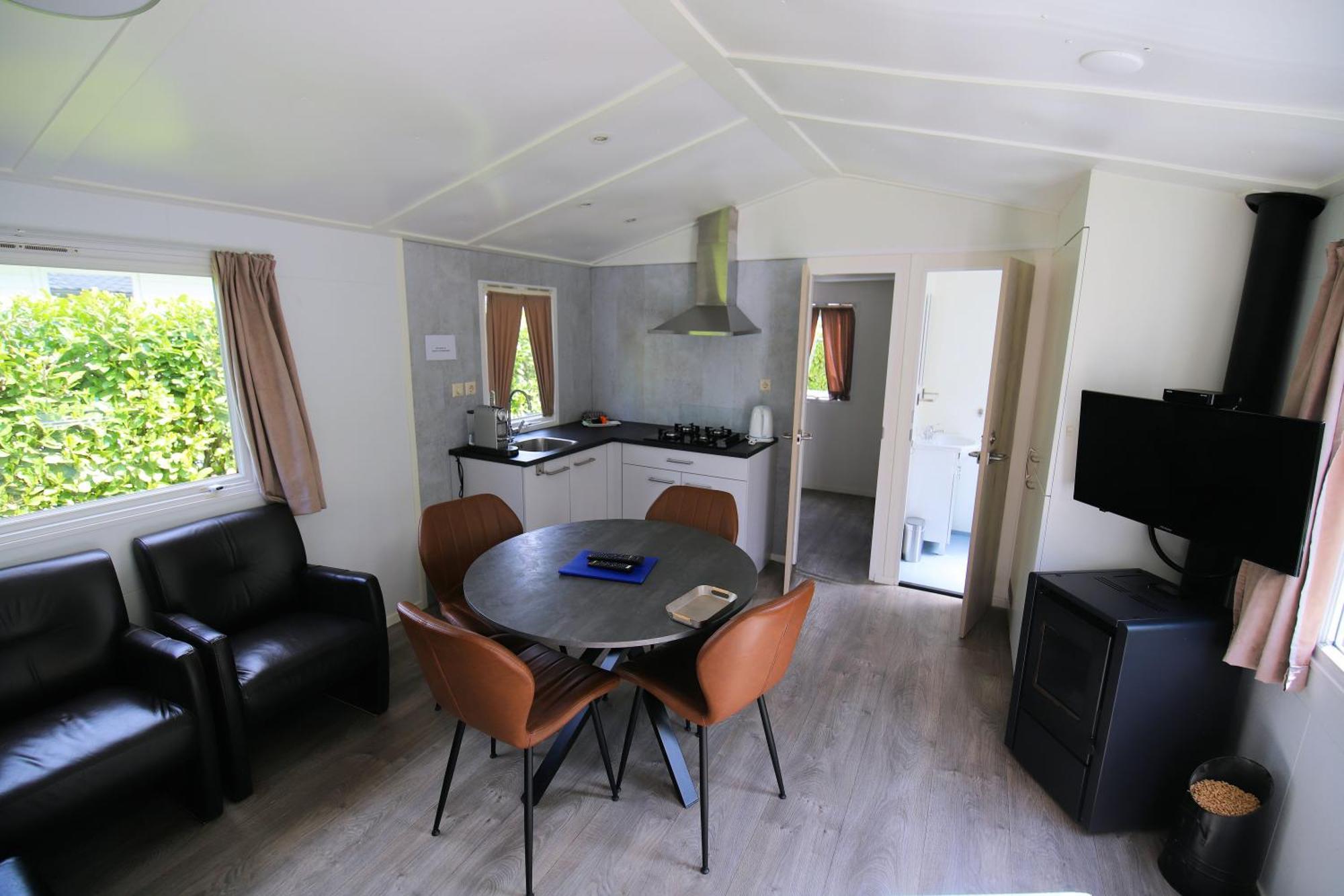 Charmante Woning Op Rustig Park Met Fietsen Epe Exterior photo